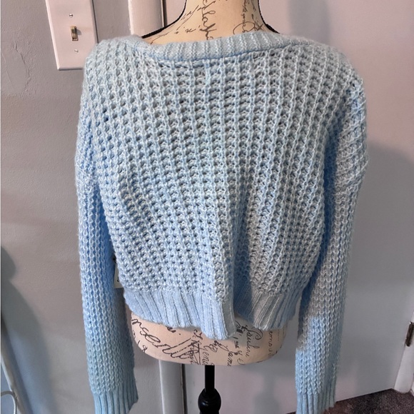 (New)NO BOUNDARIES CARDIGAN CROPPED-LARGE - Picture 2 of 9